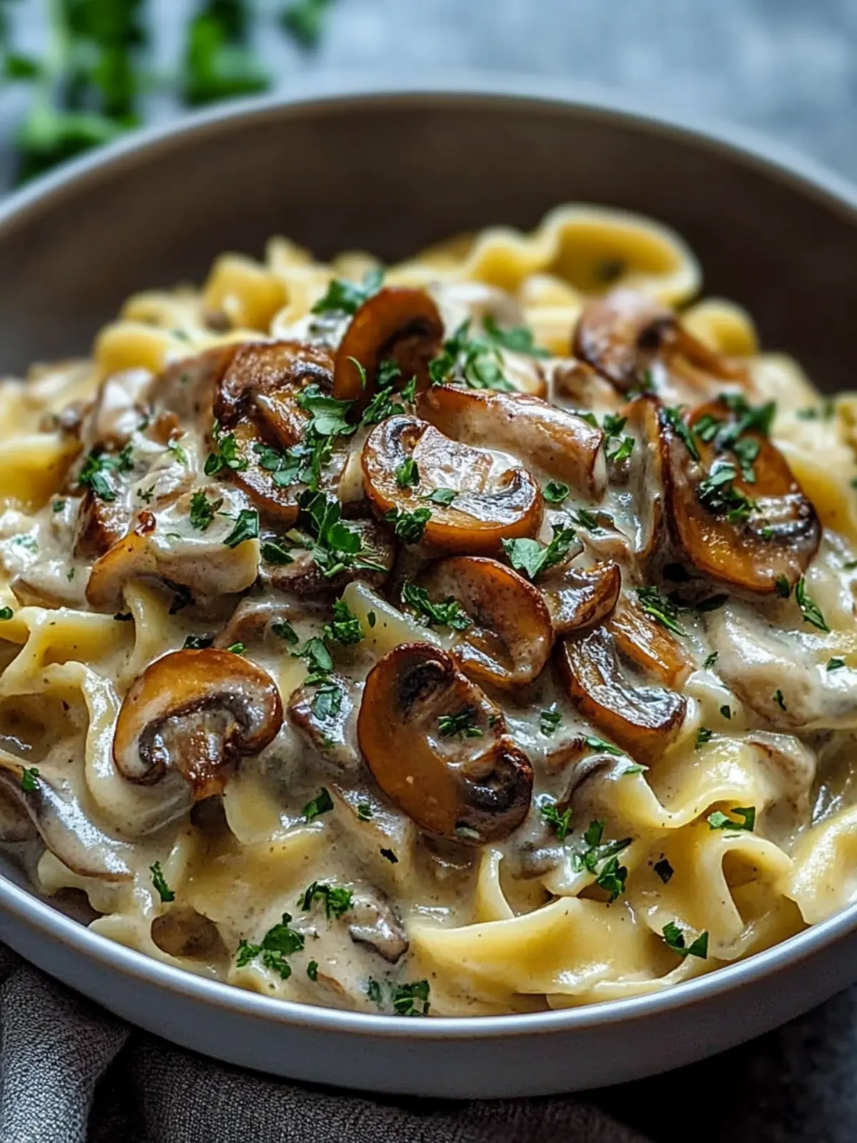 Savory Onion Mushroom Stroganoff for Comfort Food Lovers 4 Onion Mushroom Stroganoff